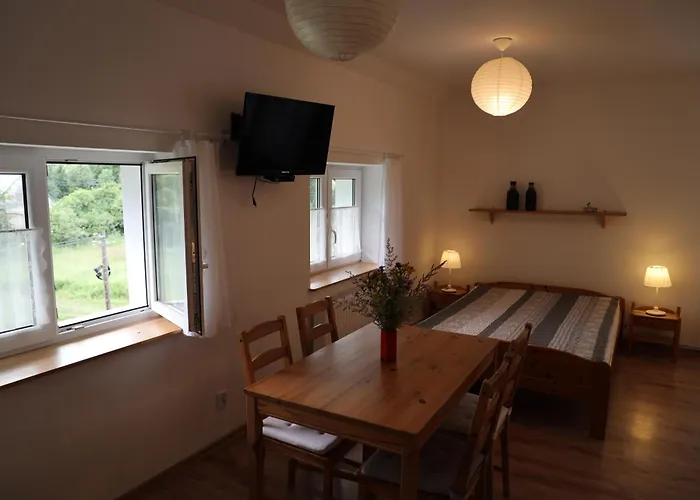 Stara Szkola W Romanowie * Oldrzychowice Klodzkie