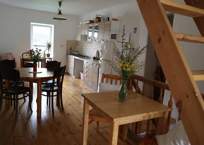 Stara Szkola W Romanowie